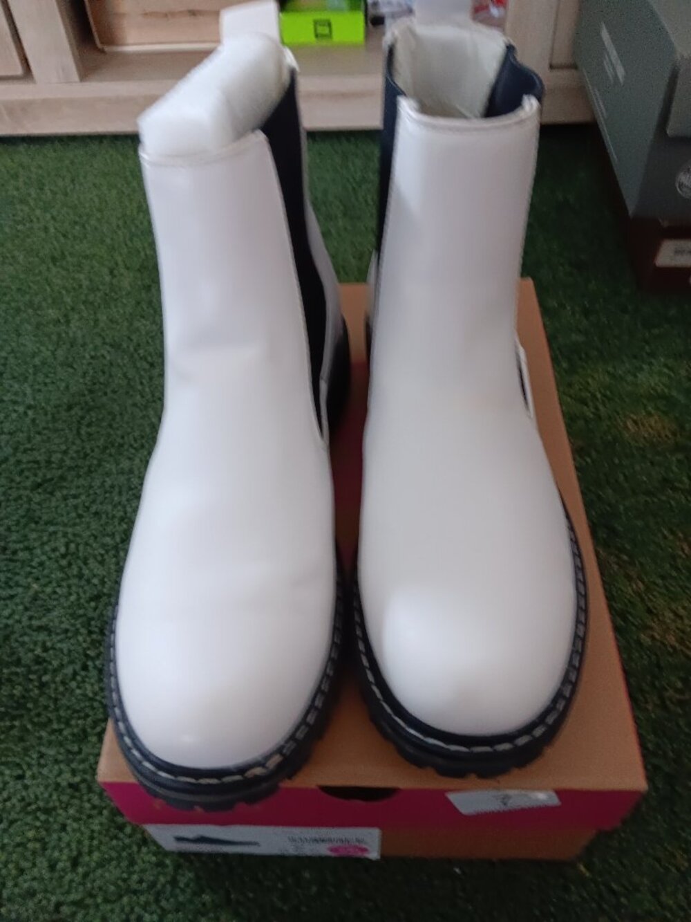 Womens Boutique by Corkys size 9